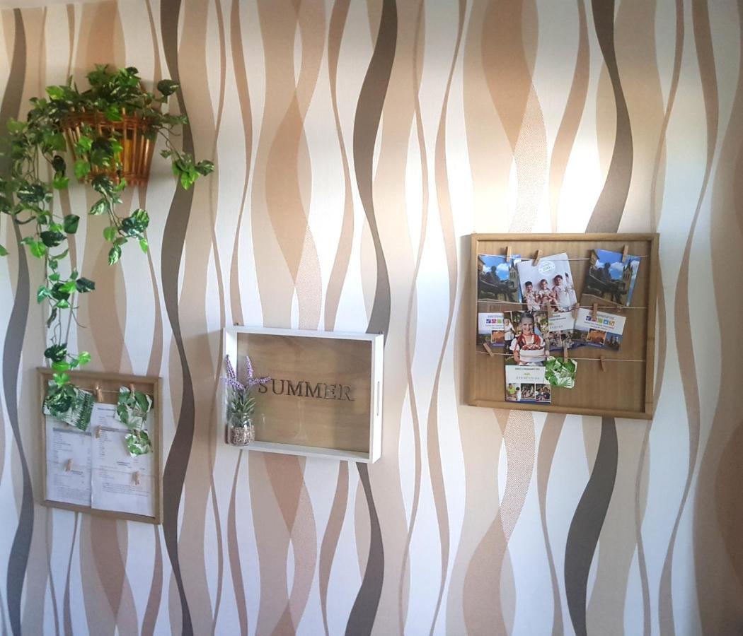 Szaloky Apartmanhaz Gyenesdiás Стая снимка