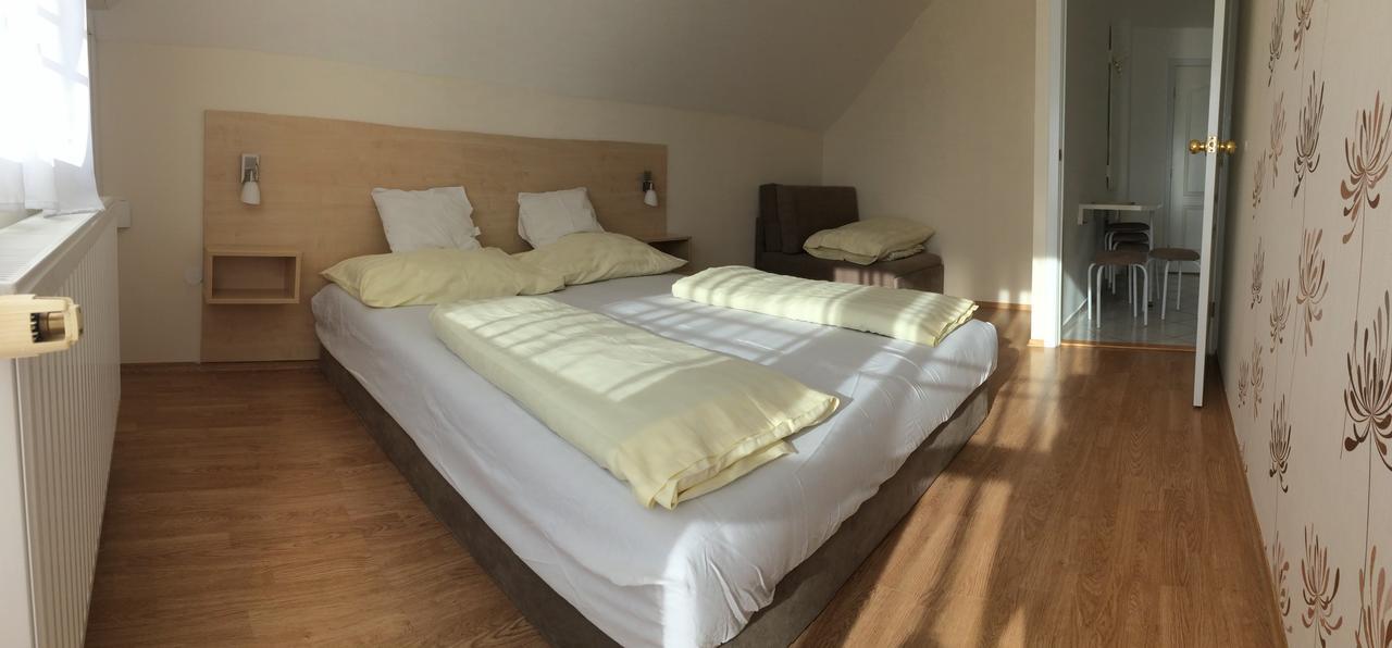 Szaloky Apartmanhaz Gyenesdiás Екстериор снимка