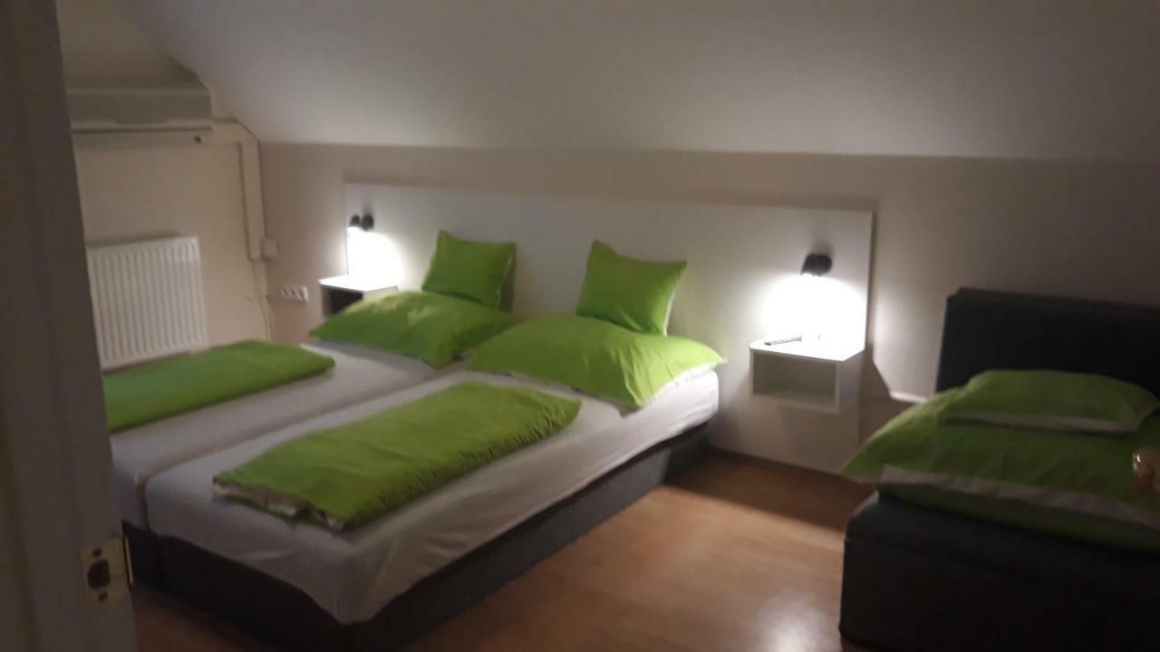 Szaloky Apartmanhaz Gyenesdiás Екстериор снимка