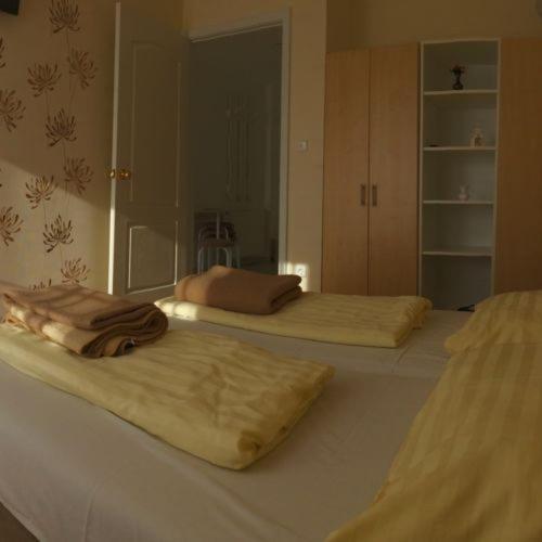 Szaloky Apartmanhaz Gyenesdiás Екстериор снимка