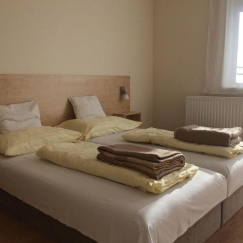 Szaloky Apartmanhaz Gyenesdiás Екстериор снимка